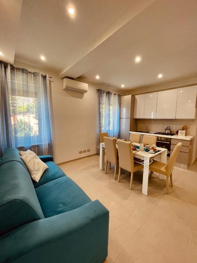Apartamento Baia Di Atlantide Taormina Exterior foto