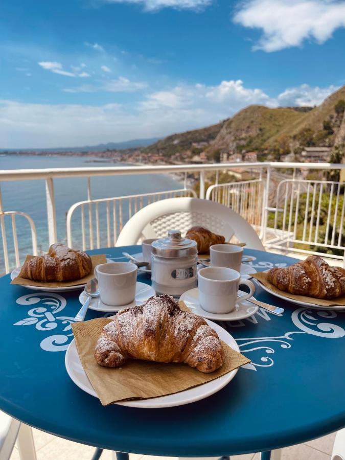 Apartamento Baia Di Atlantide Taormina Exterior foto