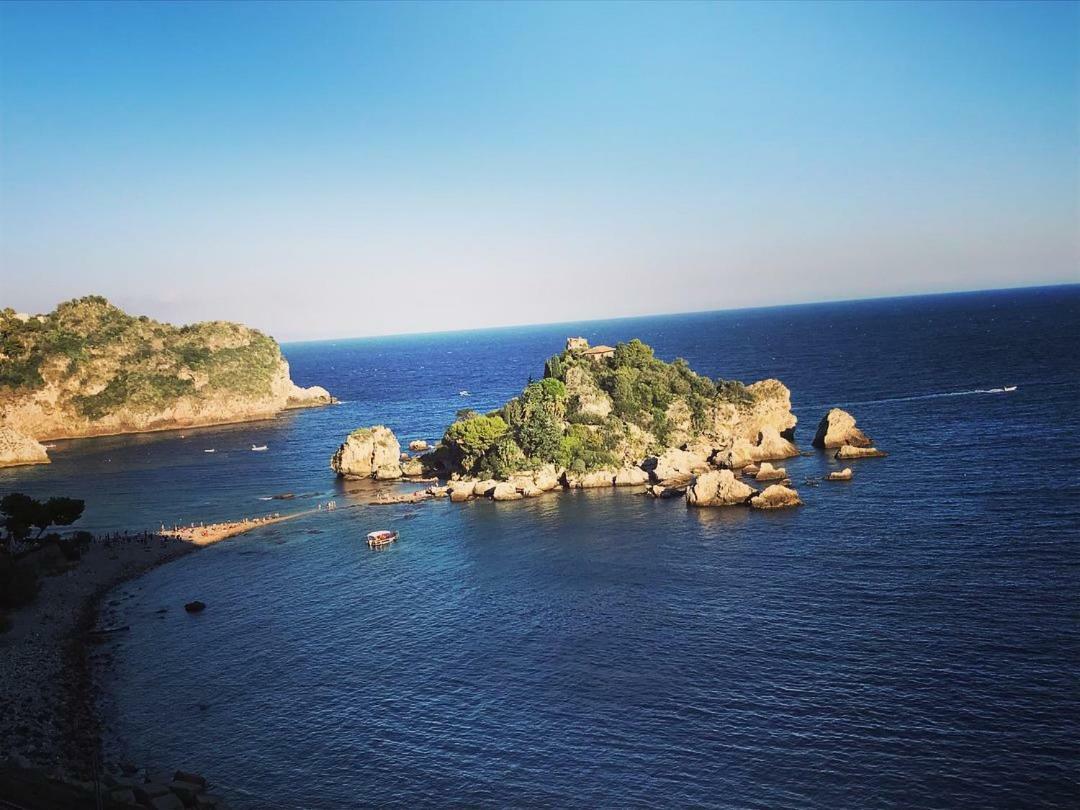 Apartamento Baia Di Atlantide Taormina Exterior foto