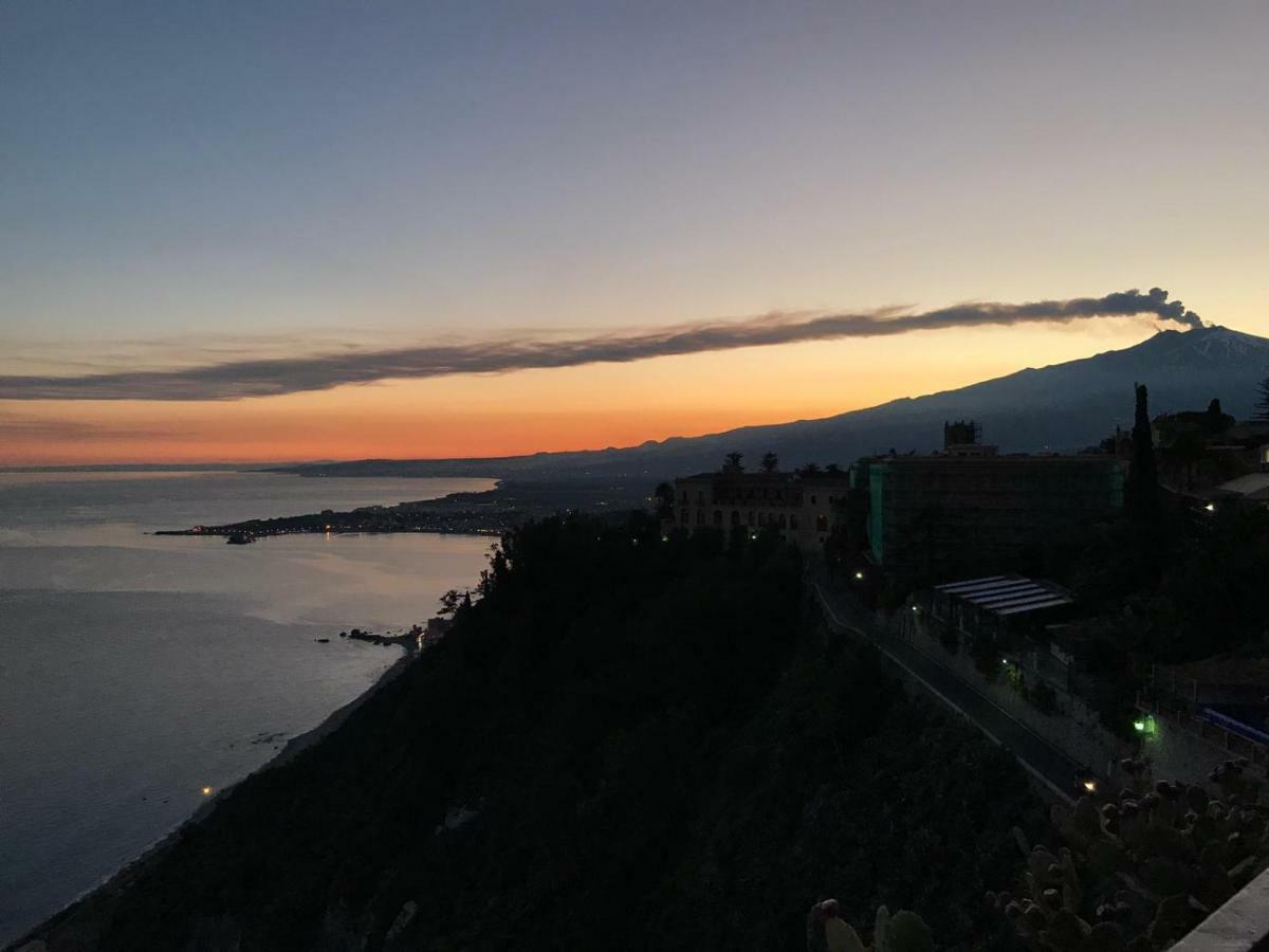 Apartamento Baia Di Atlantide Taormina Exterior foto
