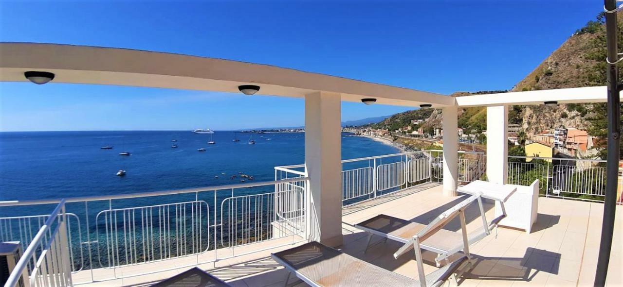 Apartamento Baia Di Atlantide Taormina Exterior foto